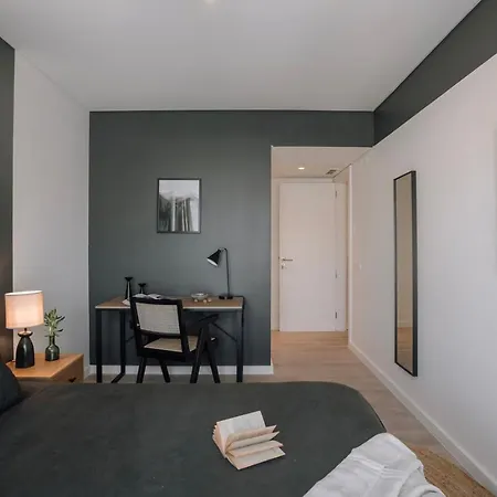 Ade - 2 Bedrooms And Parking In Alcantara Apartamento